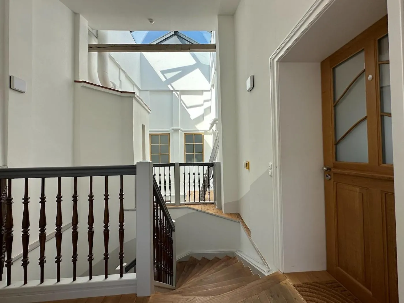 Apartment Ferienwohnung Truly - Viel Platz Fuer Business & Familie - Modern, Garage, Fahrstuhl Augsburg