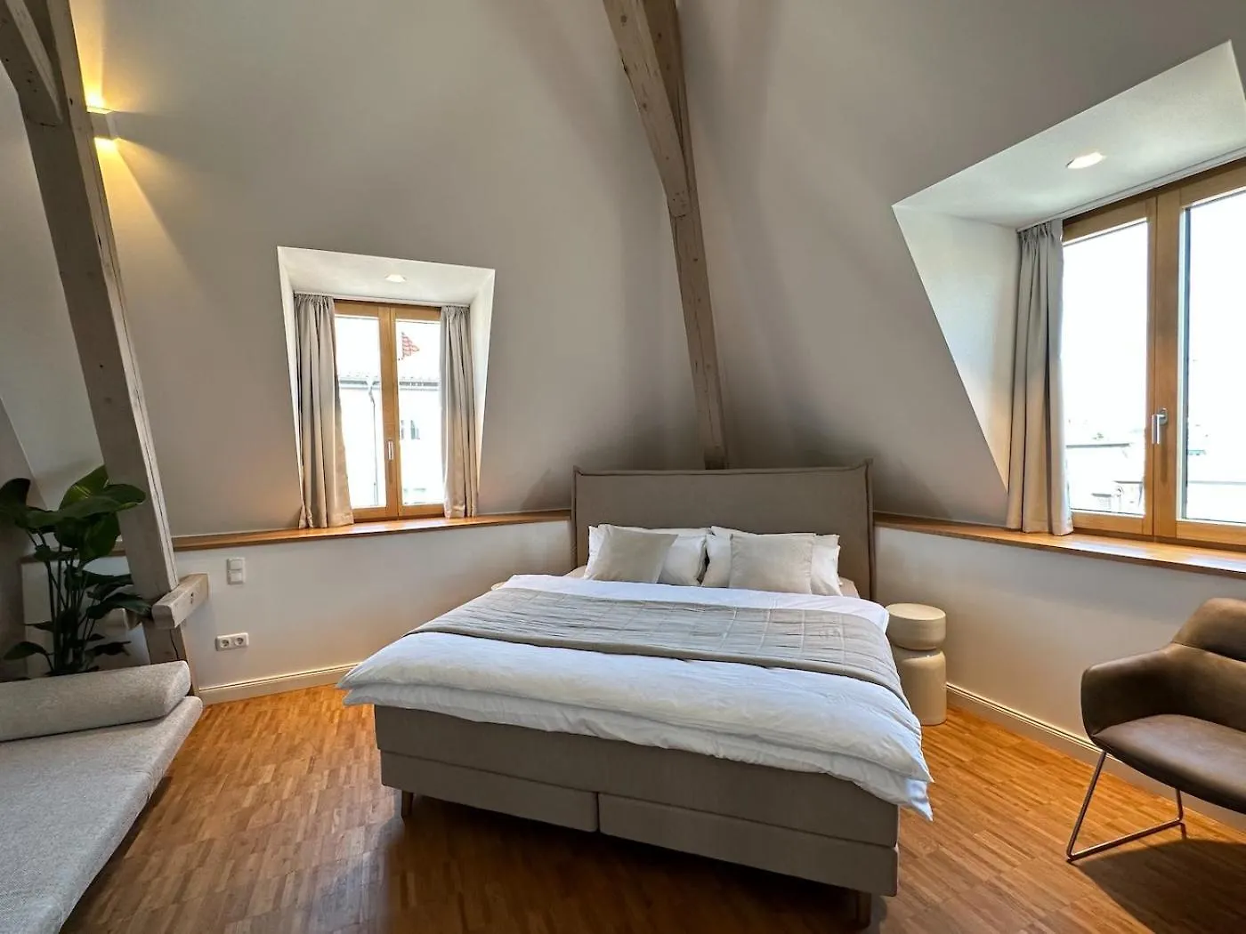 Ferienwohnung Truly - Viel Platz Fuer Business & Familie - Modern, Garage, Fahrstuhl Augsburg 0*,