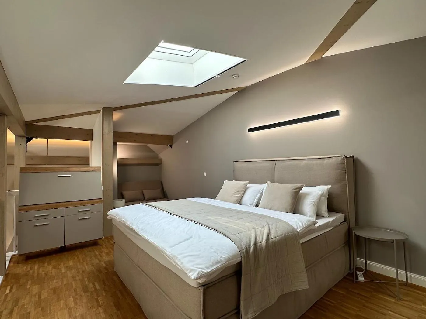Ferienwohnung Truly - Viel Platz Fuer Business & Familie - Modern, Garage, Fahrstuhl Augsburg Apartment