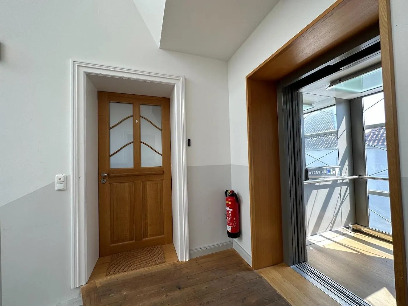 Truly - Viel Platz Fuer Business & Familie - Modern, Garage, Fahrstuhl Apartment Augsburg