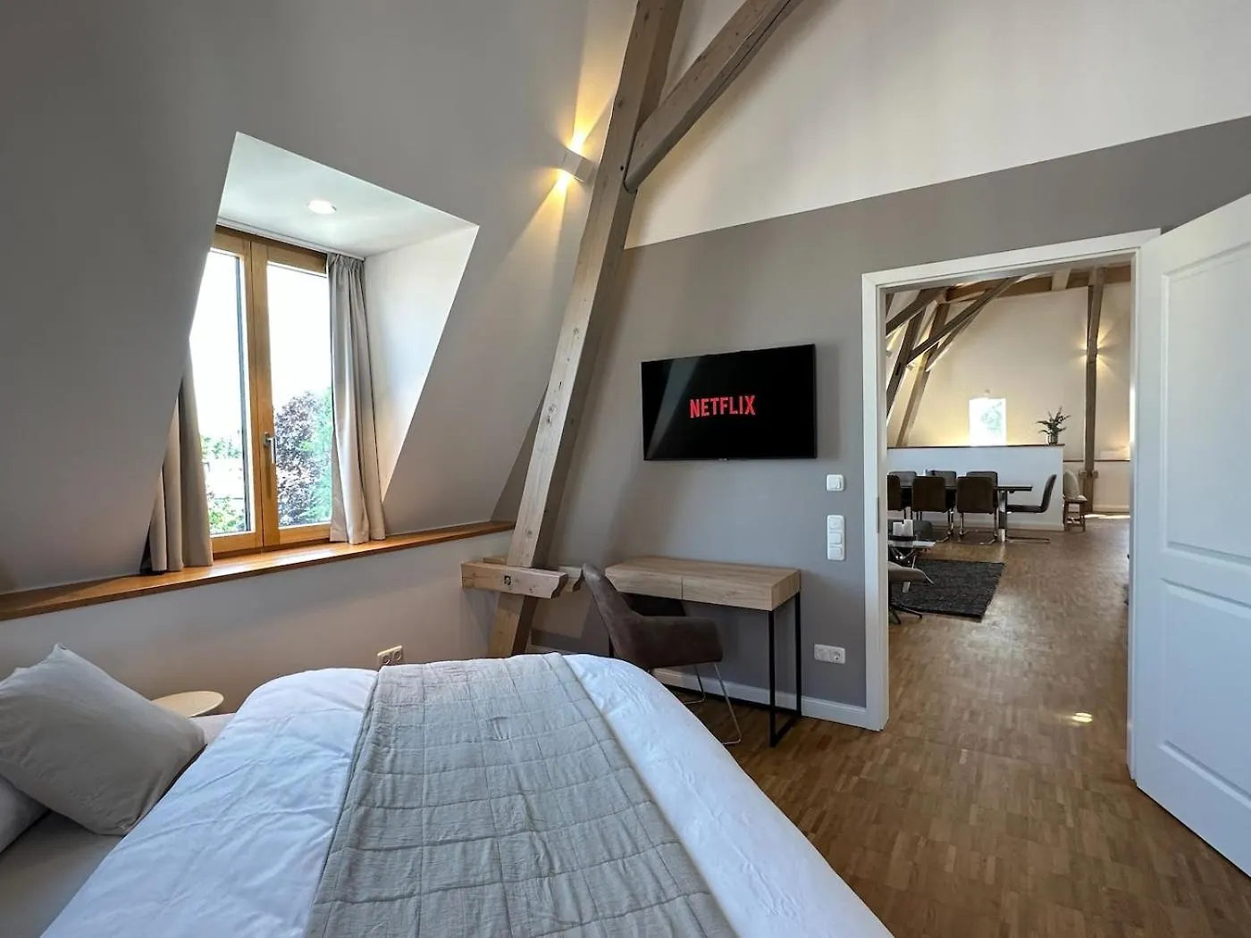Truly - Viel Platz Fuer Business & Familie - Modern, Garage, Fahrstuhl Apartment Augsburg 0*,